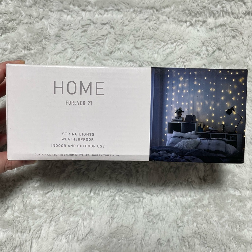 NIB 🤍✨✨Forever 21 Home White Weatherproof Hanging String Lights